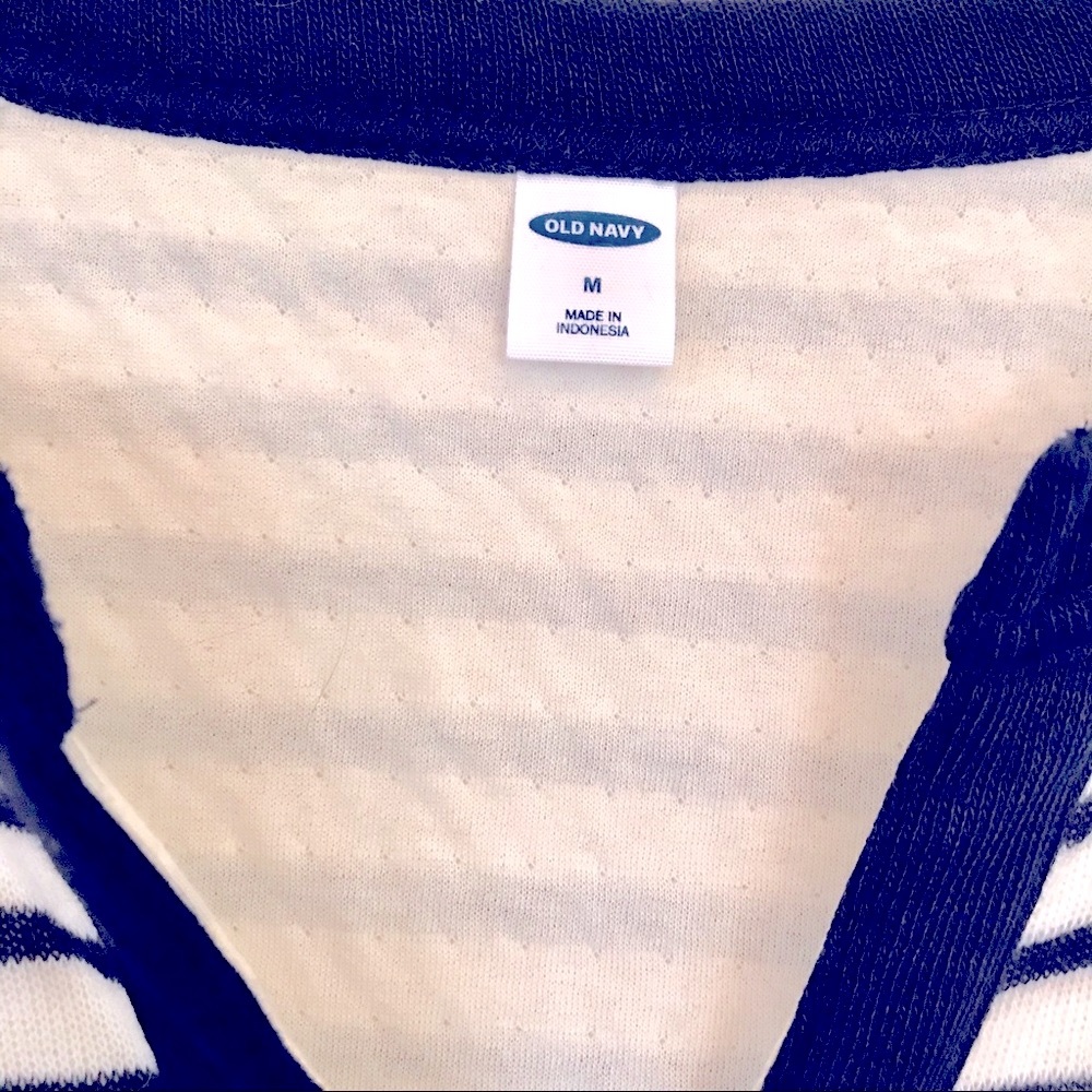 ๐ธ3/$25 ๐ OLD NAVY Blue and White Stripe V-neck Relaxed Fit Sweatshirt, Size M - Picture 6 of 10